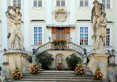 Festive floral decoration of the entrance stairway to the court of honour