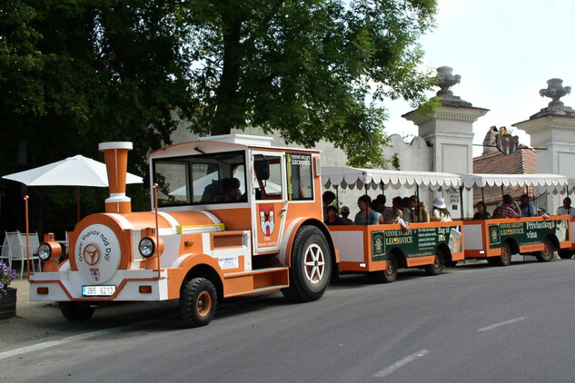Tourist train before the entrance to the premises